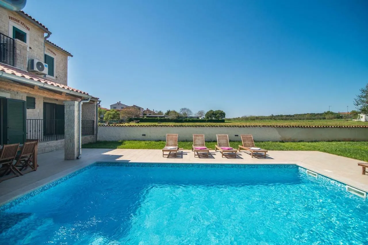 Villa Pomer With A Private Swimming Pool Near The Sea
