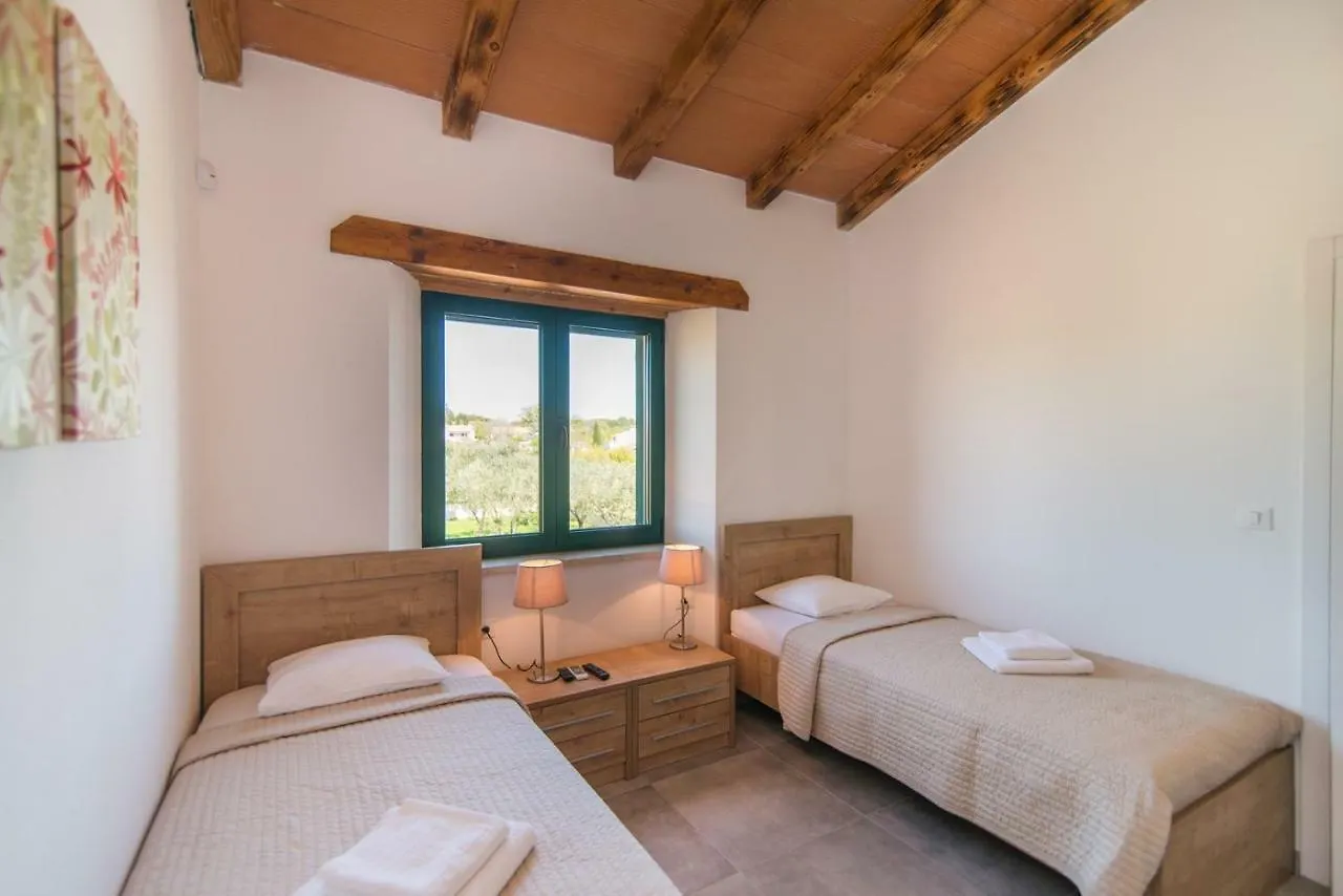 Villa Pomer With A Private Swimming Pool Near The Sea 0*,