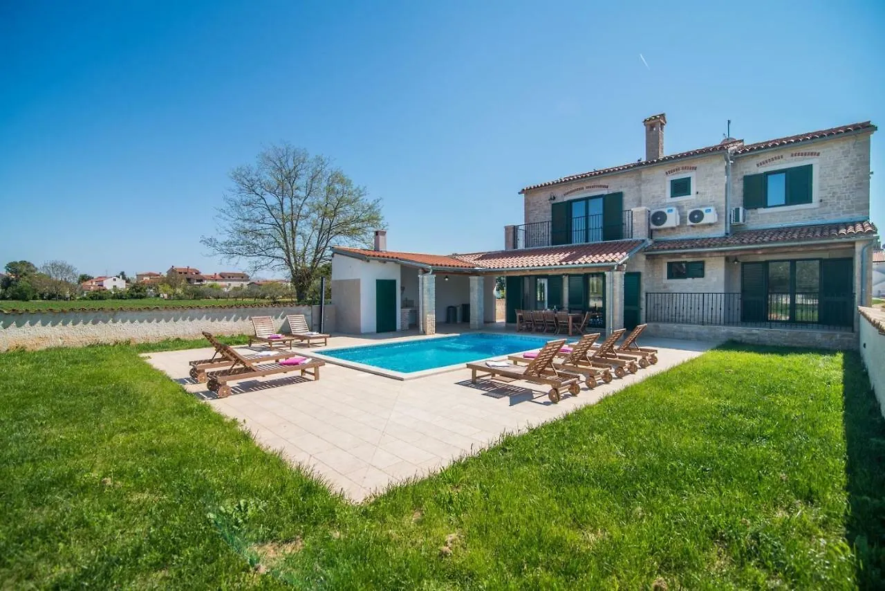 Villa Pomer With A Private Swimming Pool Near The Sea