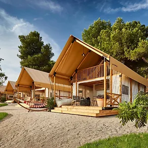 Arena One 99 Glamping Pomer