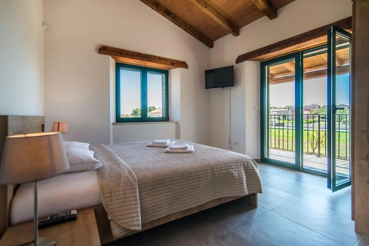 Villa Pomer With A Private Swimming Pool Near The Sea Chorvatsko